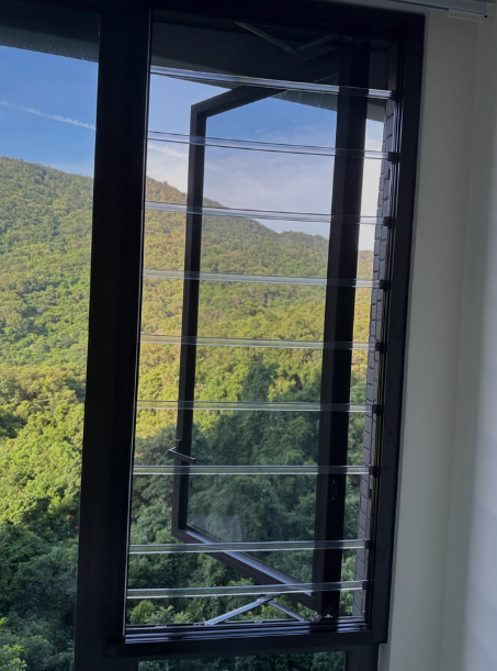 How Do Retractable Fly Screens Actually Work?