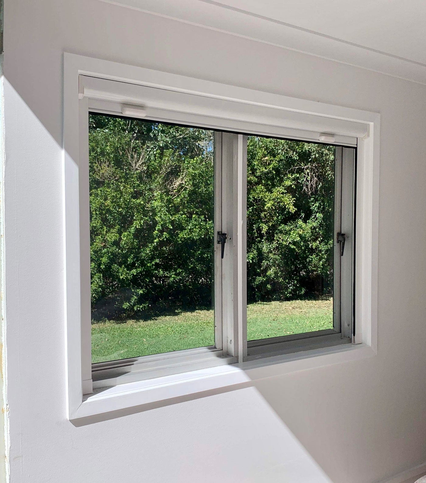 Pull Down Window Retractable Fly Screen
