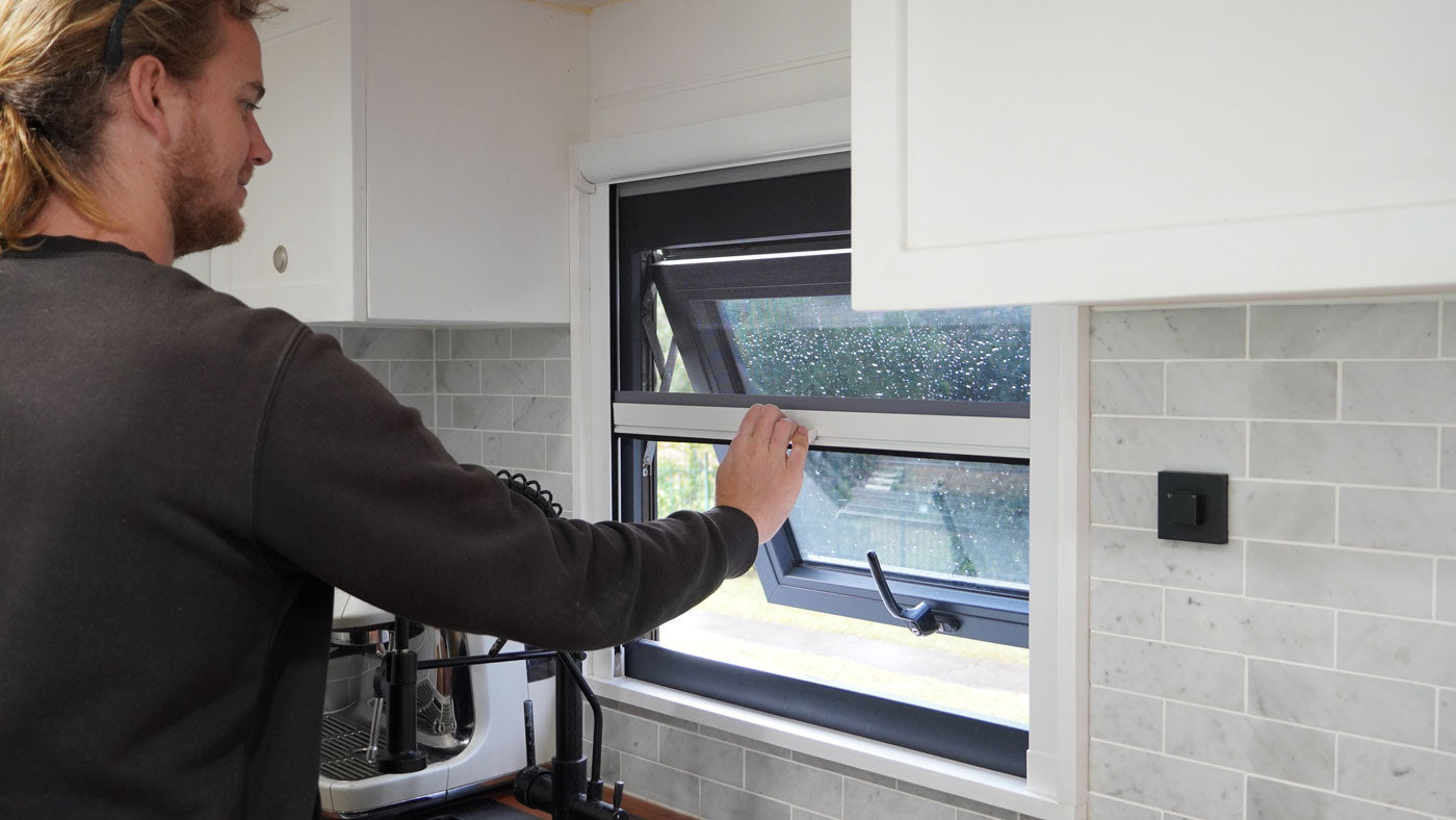 Pull Down Window Retractable Fly Screen